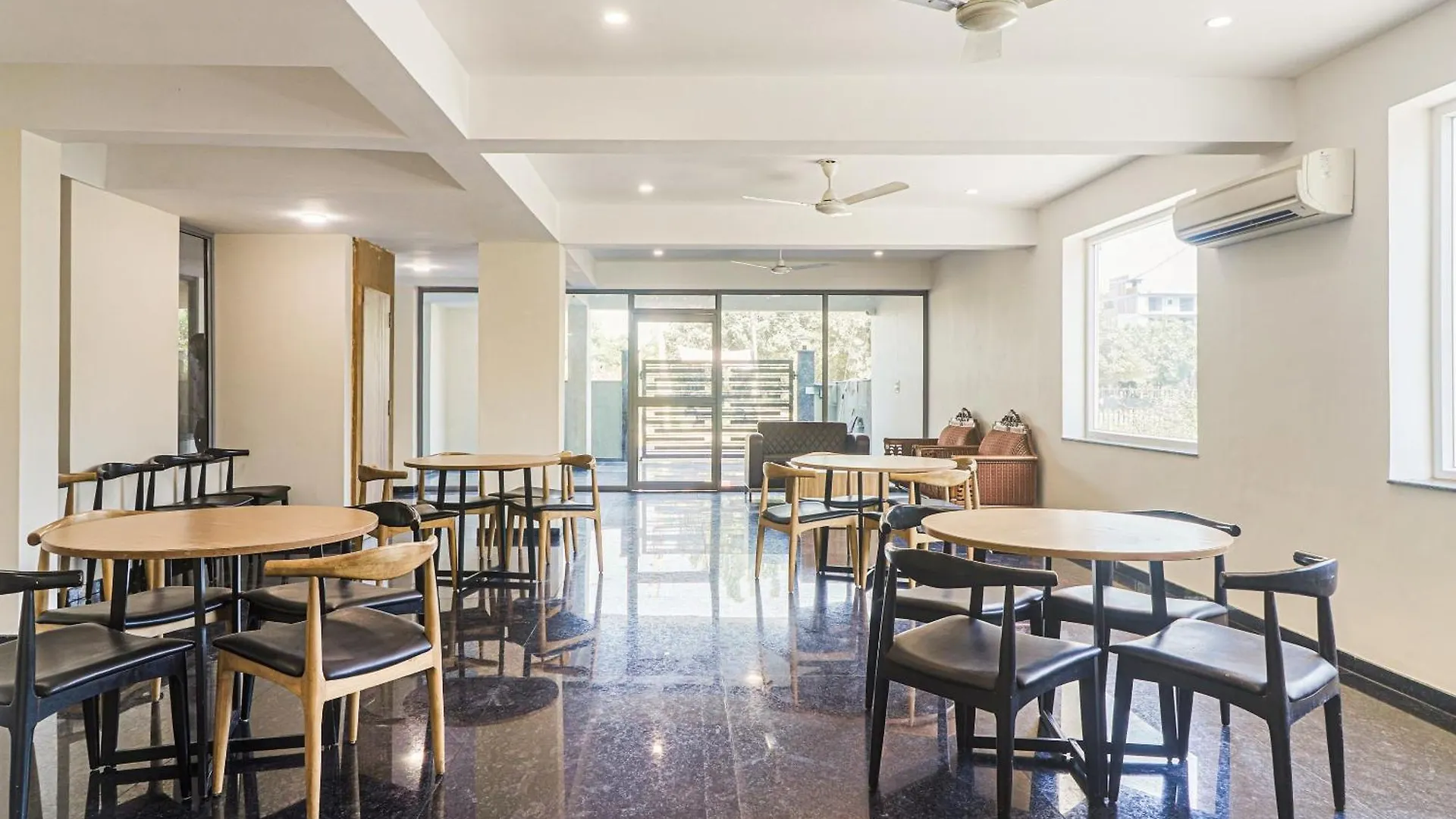 Townhouse Infinity Stays Near Appu Ghar Gurgaon