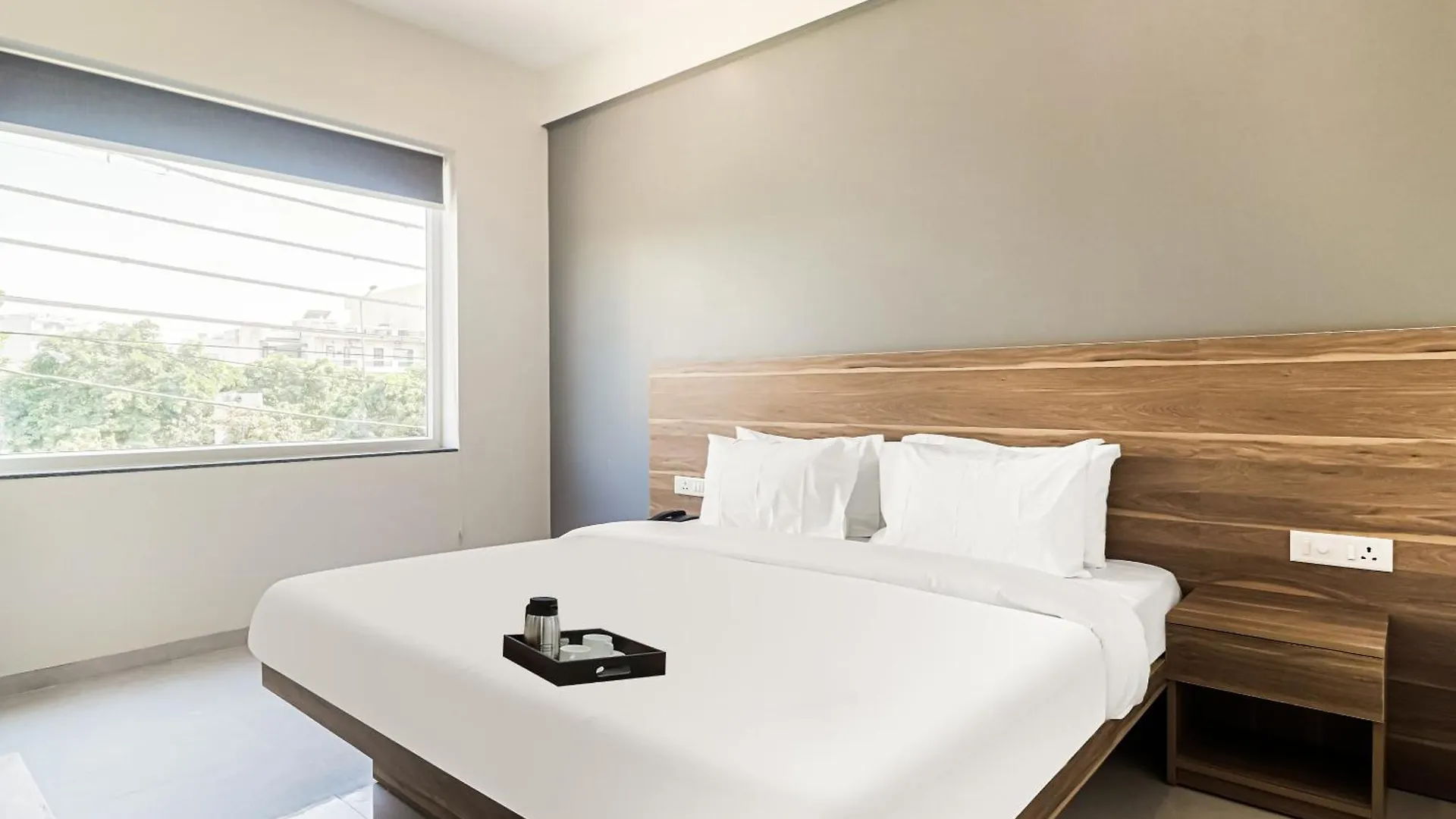 Townhouse Infinity Stays Near Appu Ghar Gurgaon 3*,